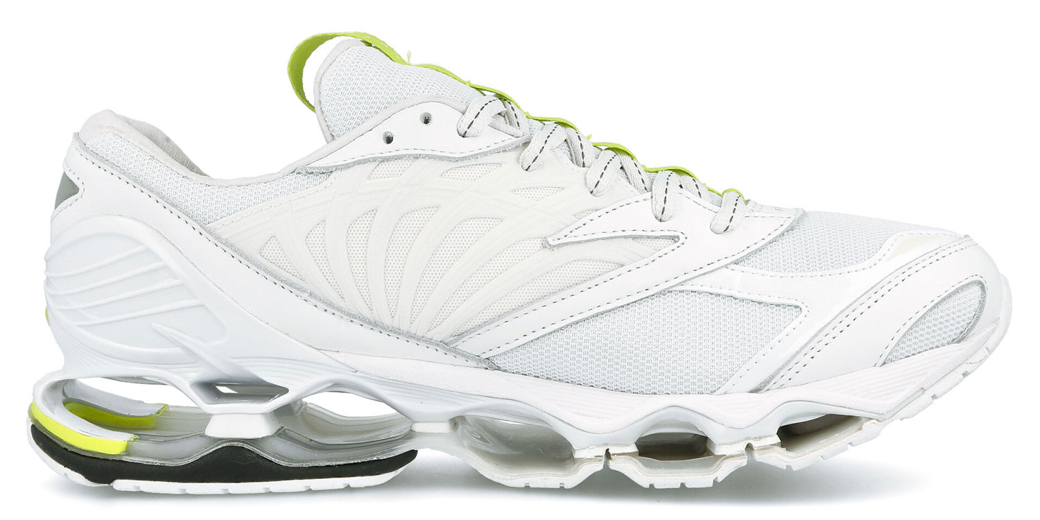 Mizuno wave sale prophecy 8 futur